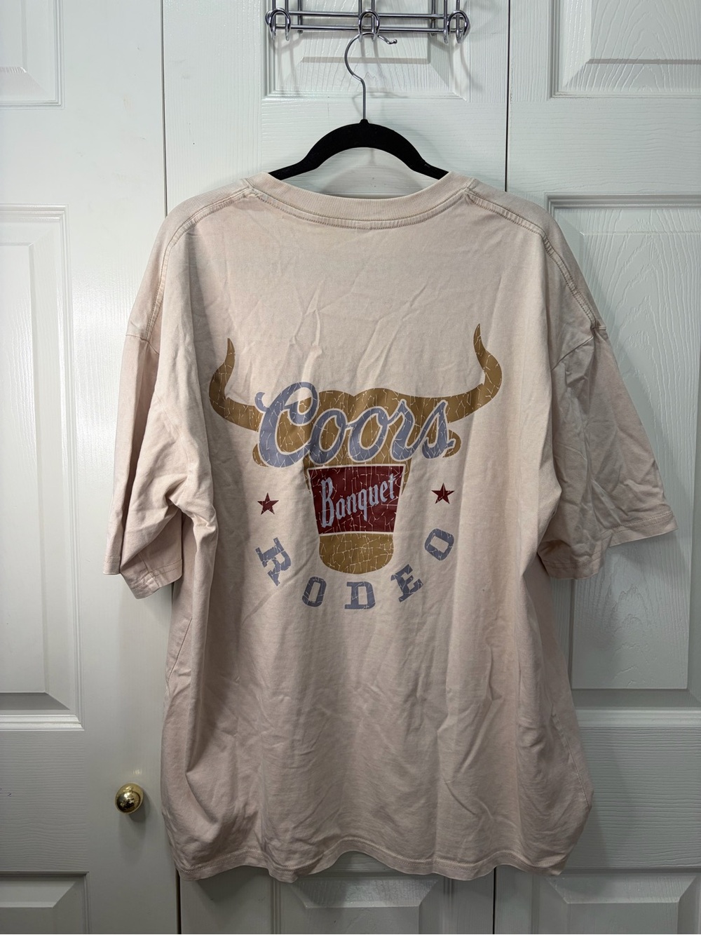 Coors Banquet Rodeo Graphic Tee in Light Cream